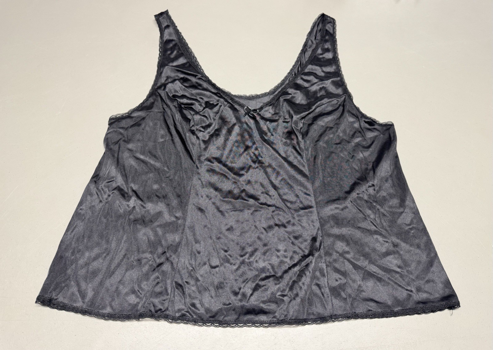 Vtg VASSARETTE SILKY BLACK nylon camisole Cami Fairy Whimsical 17-809 Sz 2XL EUC