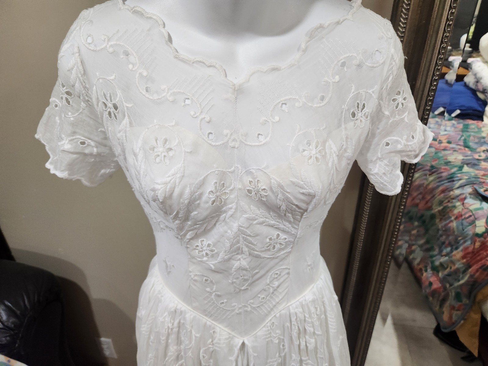Vintage Voile Split Skirt Wedding Gown * szXS(measurements given) * Off White *