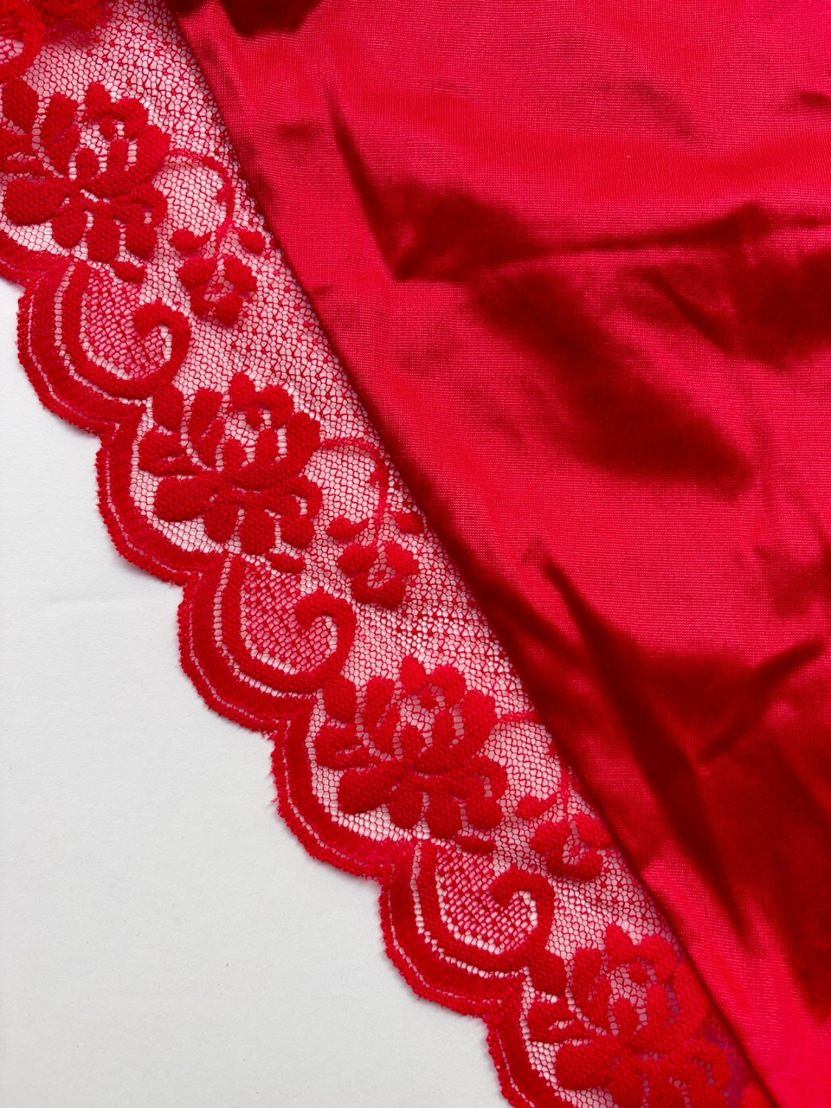 VTG Maidenform Chantilly Bodysuit Lingerie Glossy RED Nylon Lace Sz 34 USA Union