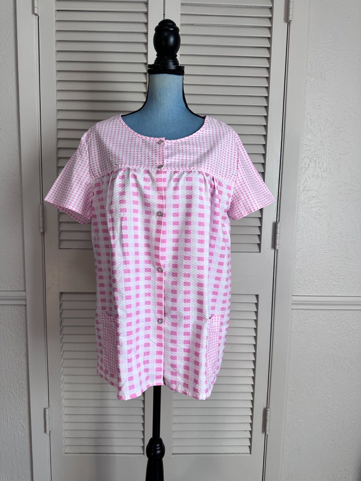 Vintage Pink White Gingham Check Plaid Pearl Snap Shirt Blouse Smock Pockets 40&Prime;