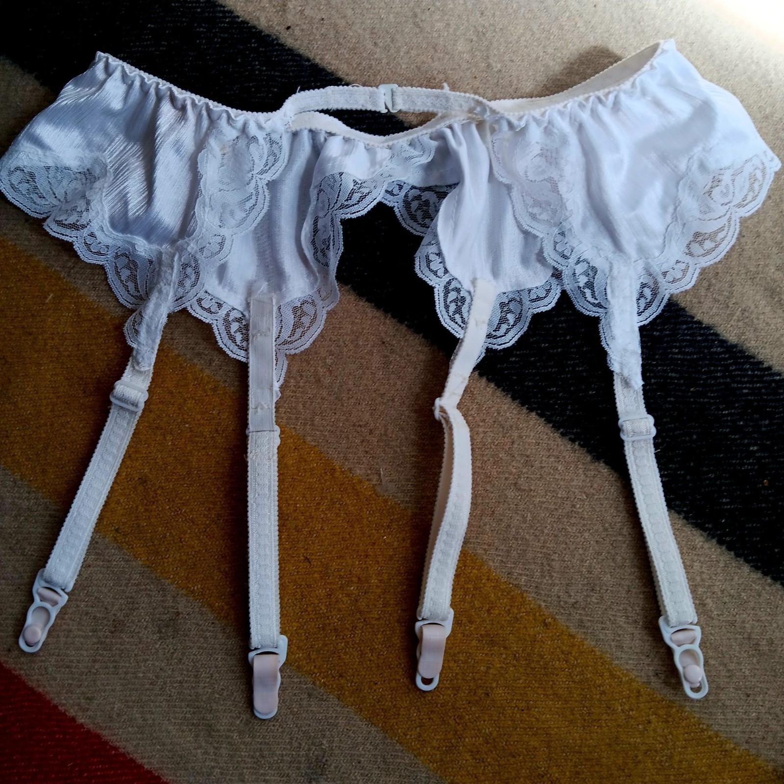 Vintage Large White Lace Garter Belt Adjustable Straps Style 332 Simone
