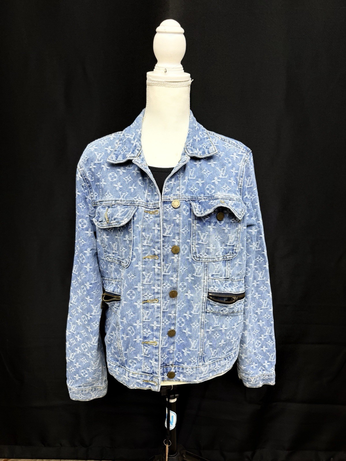 Louis Vuitton LV Monogram Blue Denim Jacket Female Size 48 S Vintage Sold Out ￼