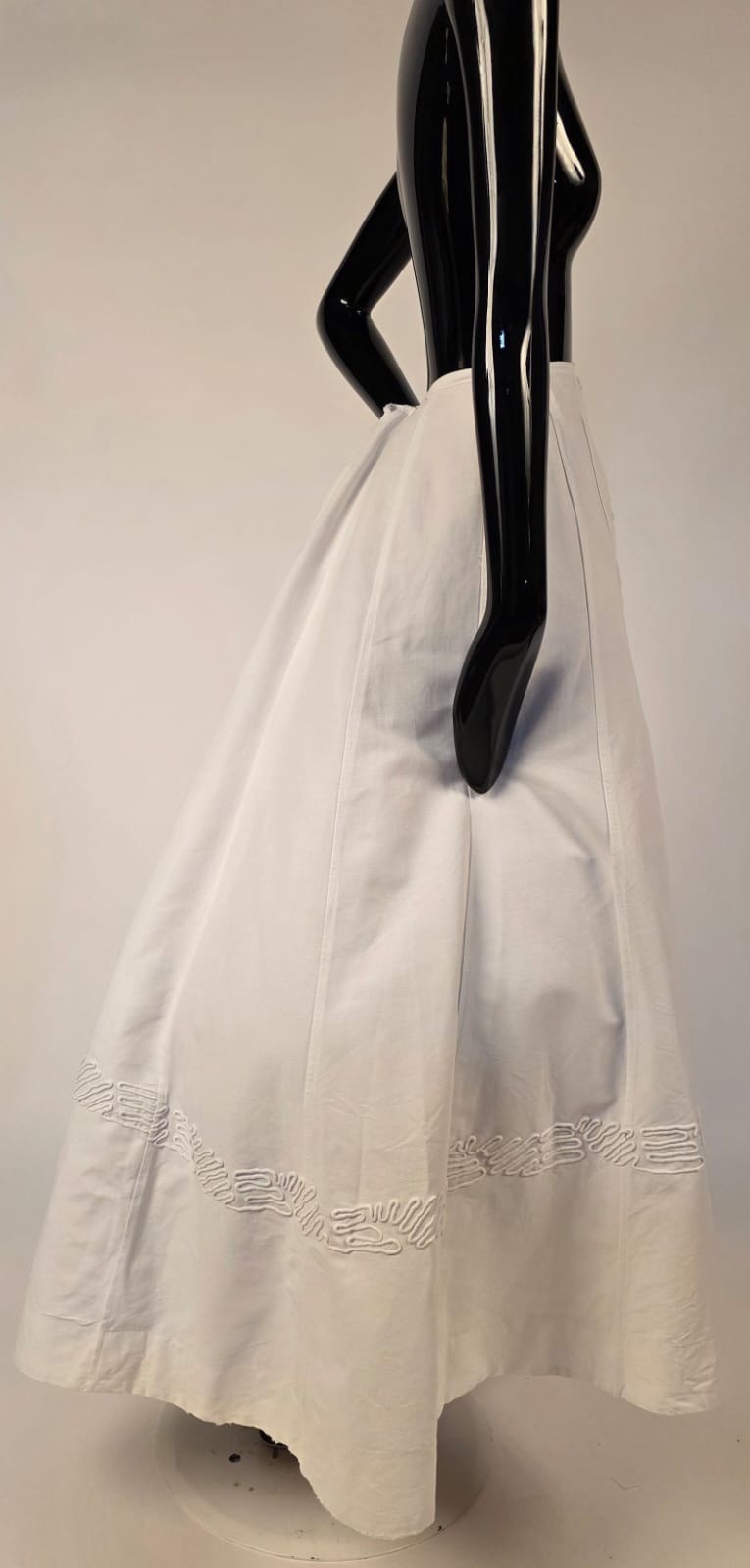 ANTIQUE EDWARDIAN 2 PC WHITE WALKING SUIT W SOUTACHE DETAILING