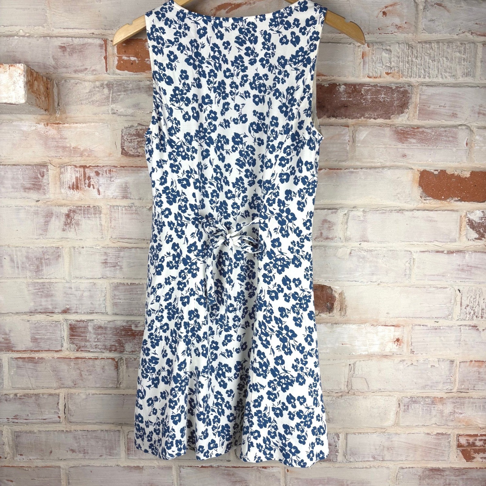 Reformation Blue White Ditsy Floral Button Front Mini Dress Sz 4 Made in USA Tie
