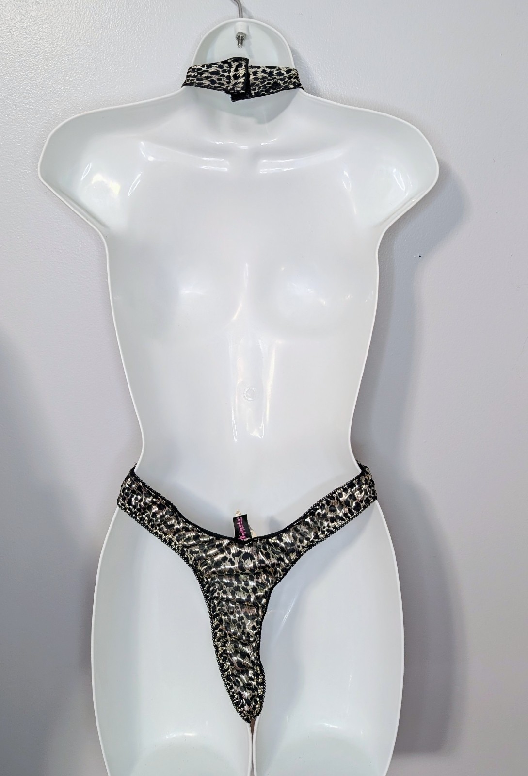Vintage 80s/90s Frederick&rsquo;s of Hollywood Metallic Foil Leopard Teddy O-Ring OS