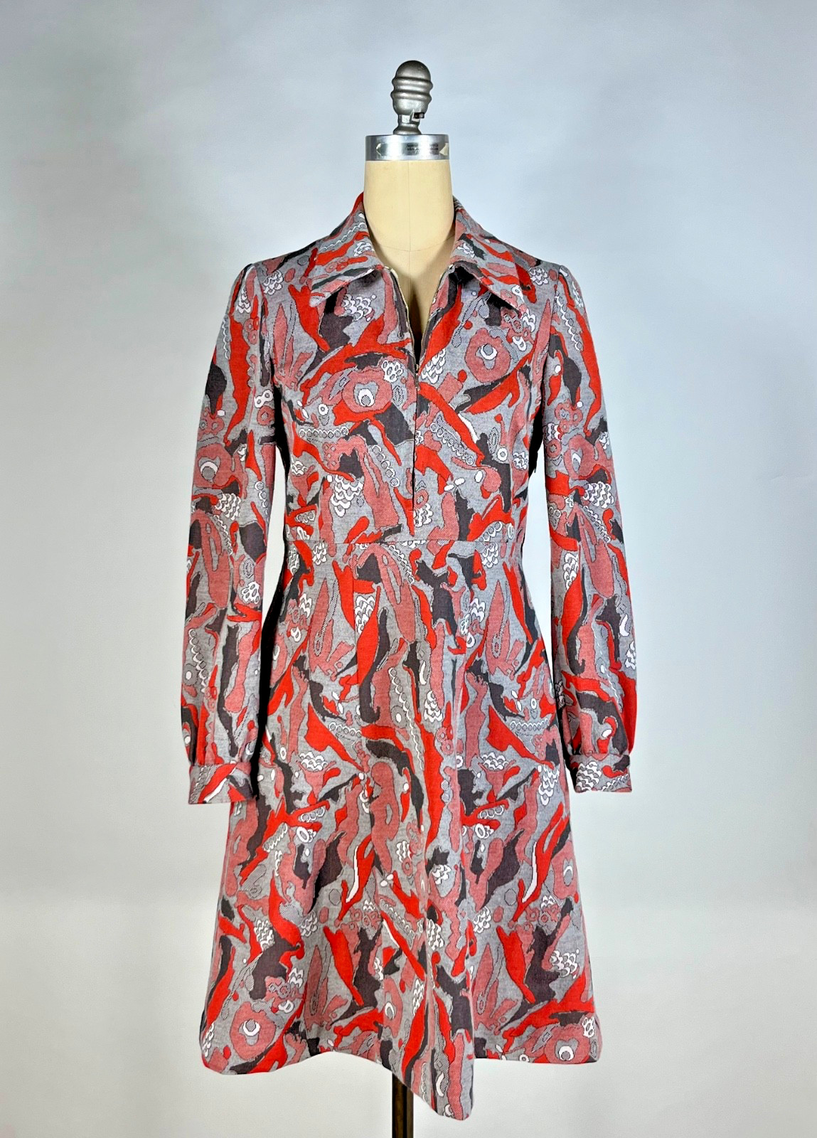 Vintage 1970&rsquo;s FUNKY abstract print synthetic knit unique homemade dress size M