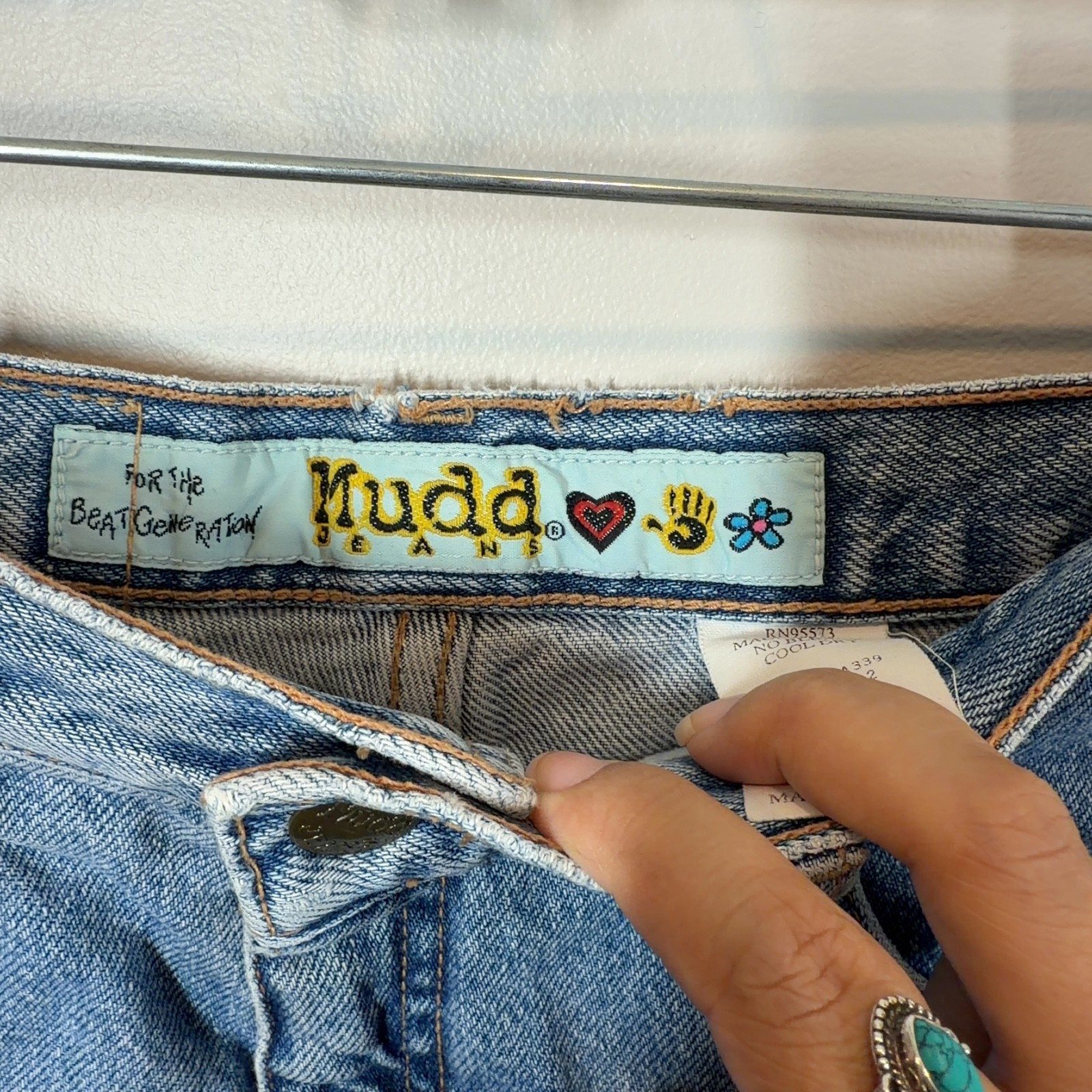 Vintage Mudd Denim Shorts Light Wash Embroidered Hand Logo 100% Cotton Y2K SZ 5