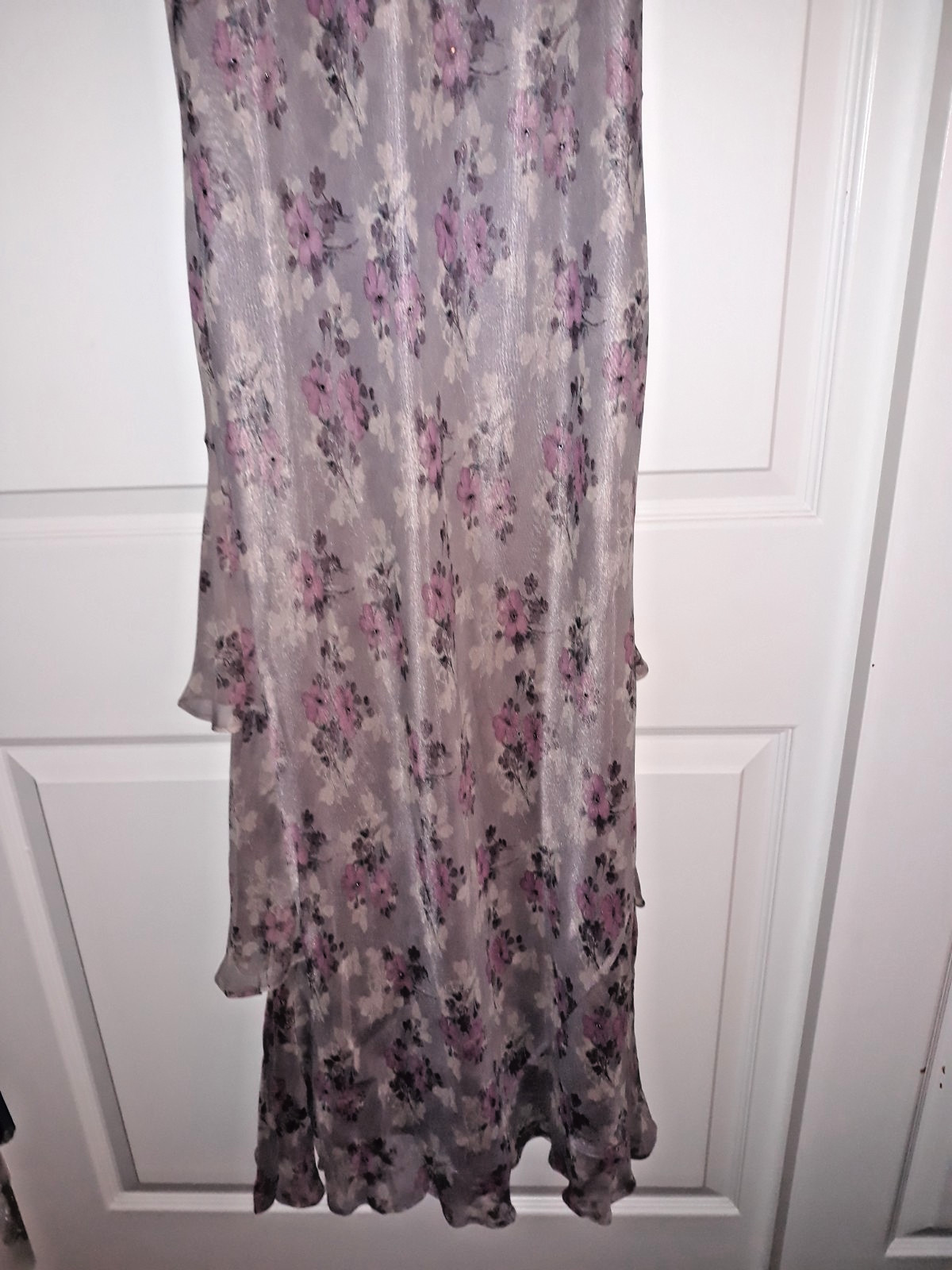 Exquisite Vintage LAUNDRY Lavender Floral Maxi with Rhinestone & Ruffle Back 6