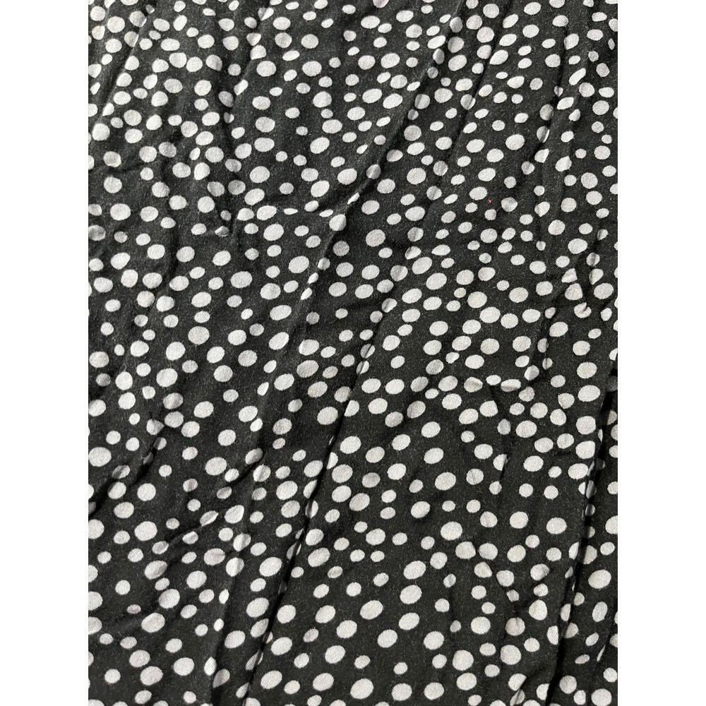 Old Navy Black and White Polka Dot Shorts Size Small Pleats Ties