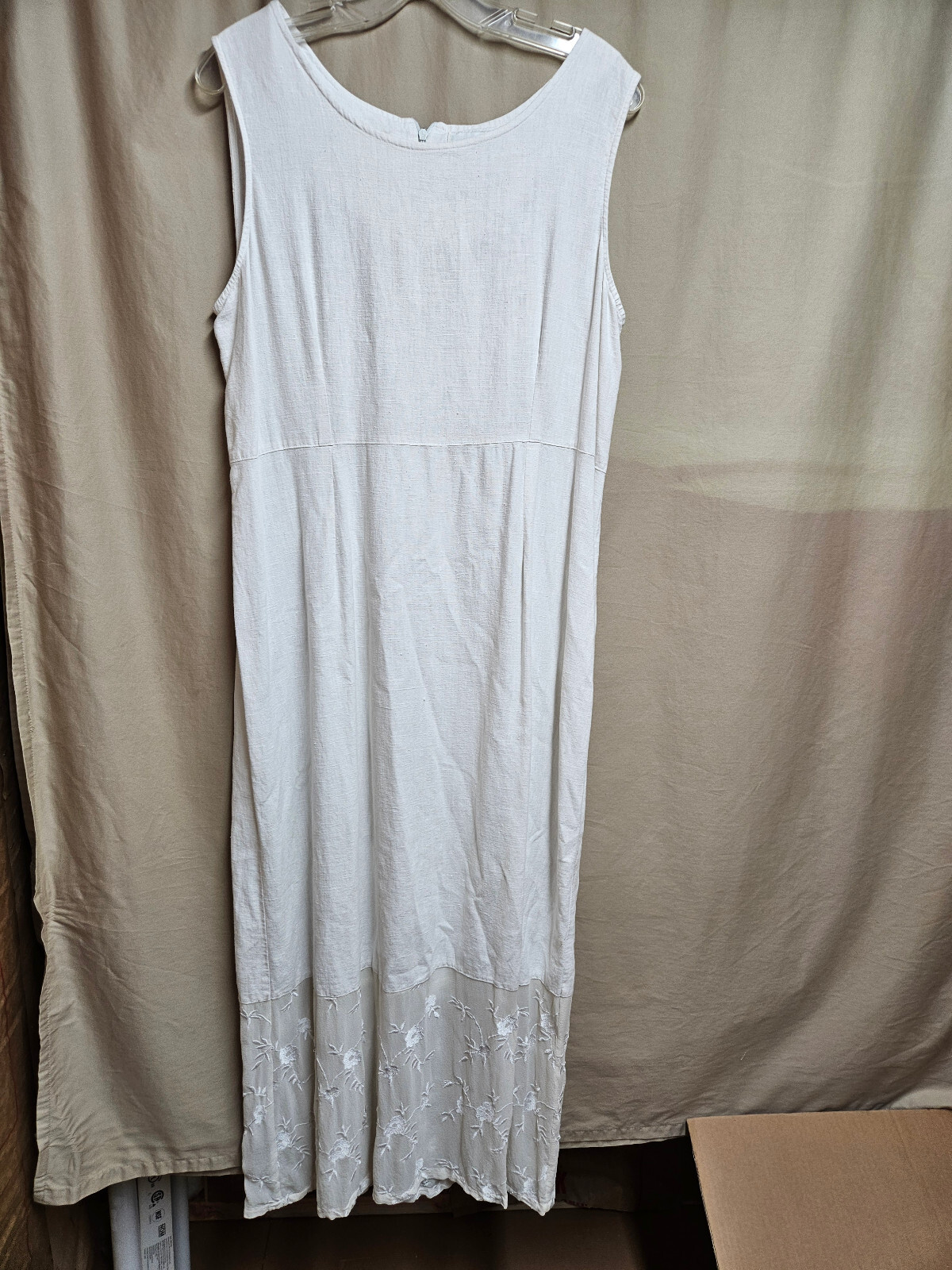 Tunic Robe Dress Full Length Off White Cotton Bottom Silk Embroidered. Medium