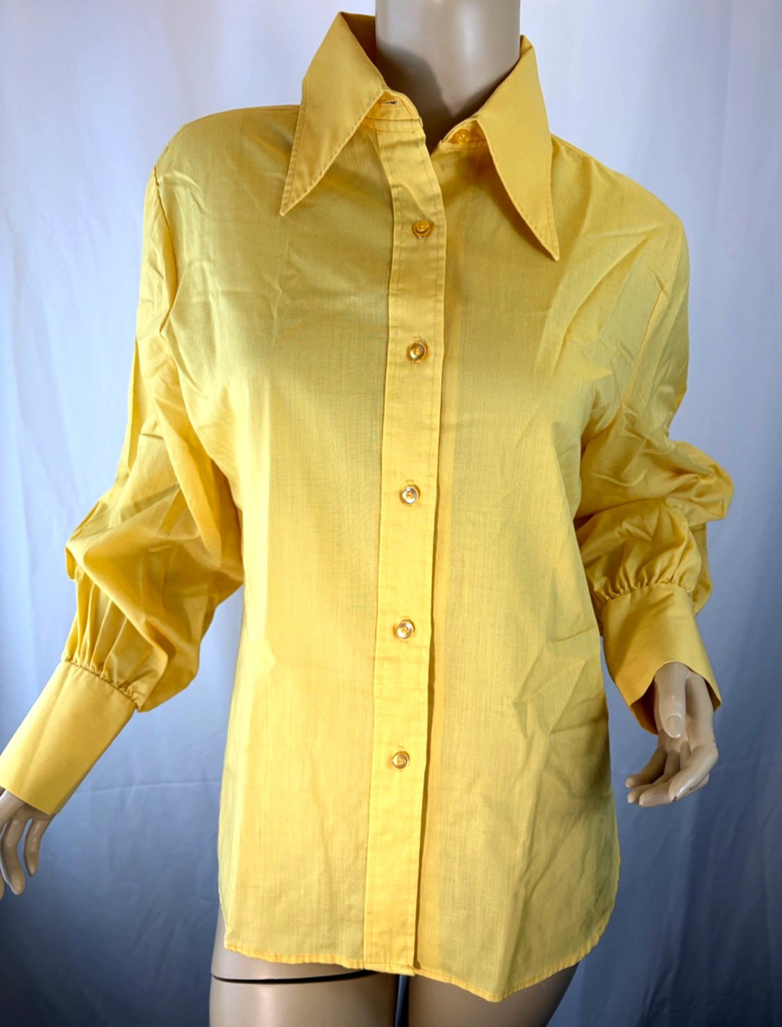 Vintage 1960s 70s L Dagger Collar Puff Balloon Bishop&rsquo;s Sleeve Poet Blouse Shirt