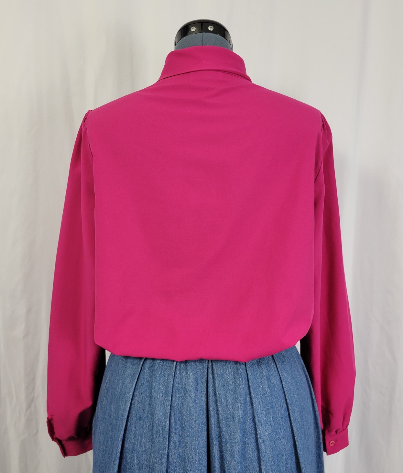 Vintage Judy Bond Magenta Button Down Blouse w Tie Collar Size 18