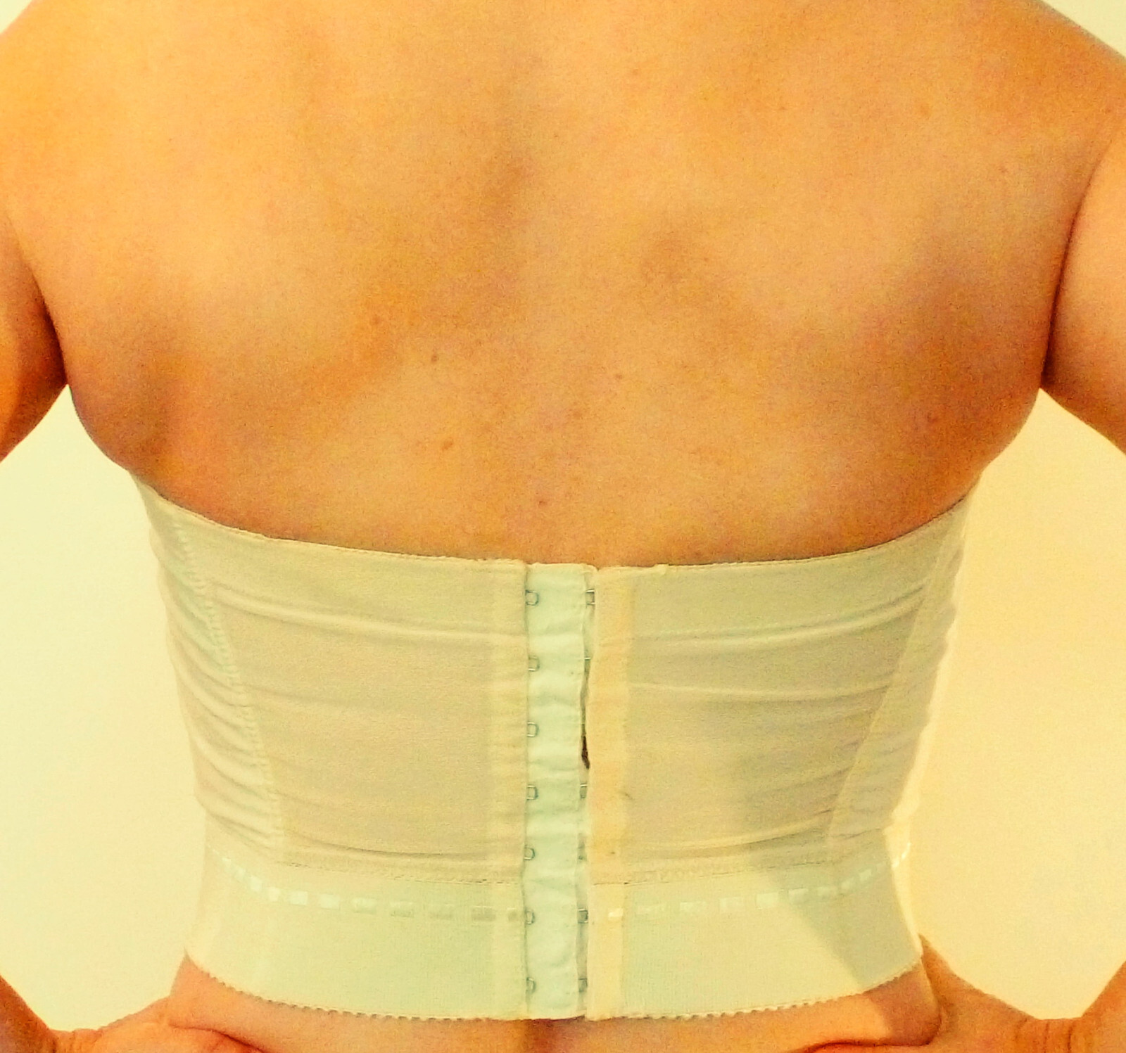 SURPRISE IVORY SHEER LIGHTLY BONED UNDERWIRE CUPS LONGLINE BRA 38B VGVC 361
