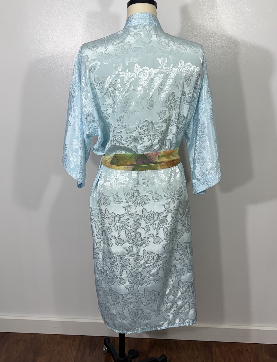 Vintage 100% Silk Robe 1980s Thailand