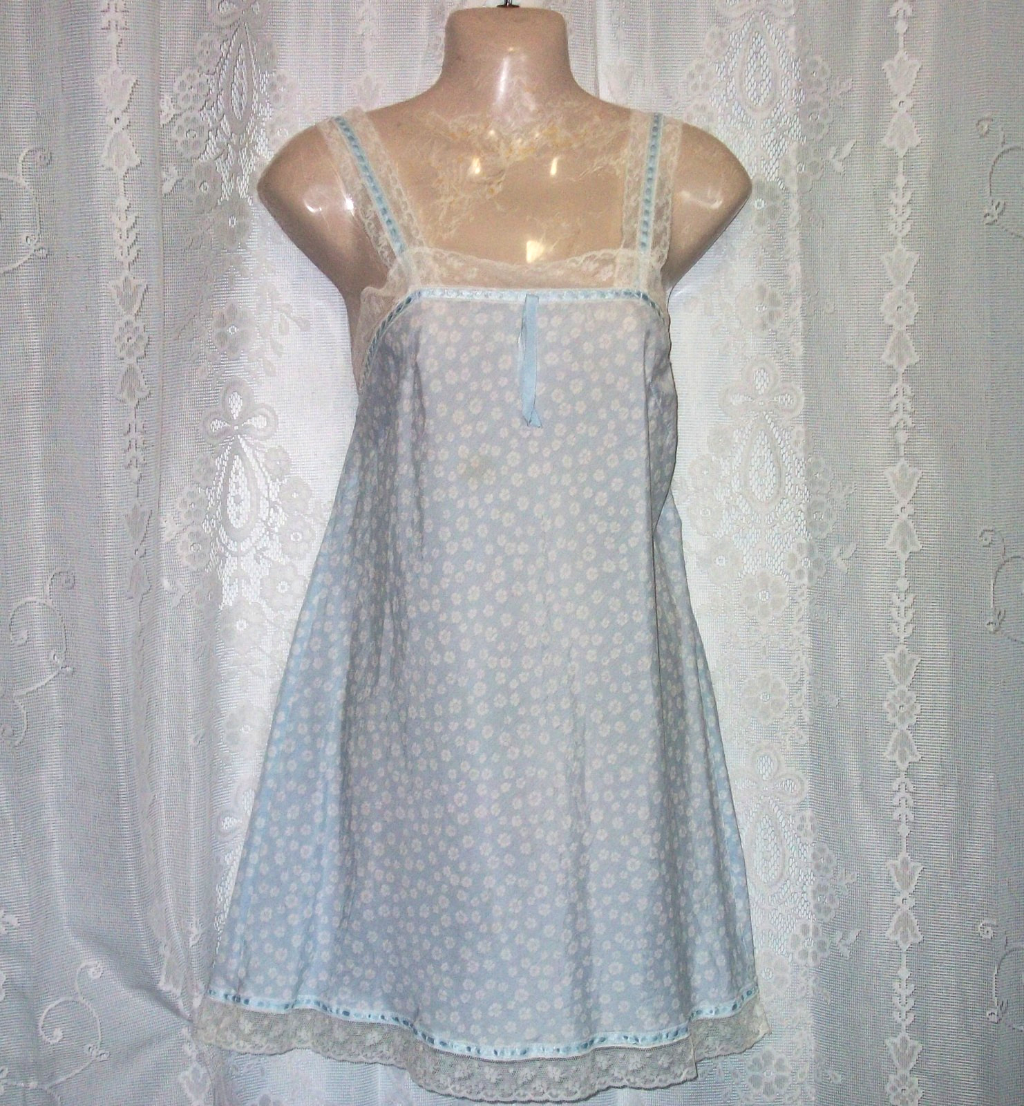 Sm. »Barbizon » Lt.weight soft cotton,blue/white,vintage babydoll nightgown,nighti