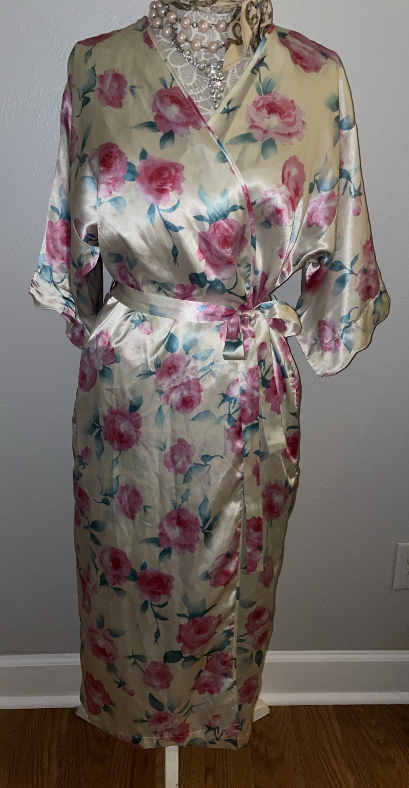 Vintage Echanted Woman’s M Robe Satin Long Yellow/Pink Roses Floral Cottagecore