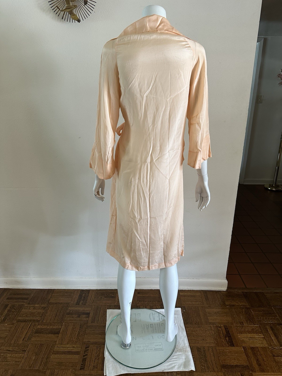 1930s 40s Peach Rayon Satin Robe Art Deco Wrap Boudoir Dressing Gown S Vintage