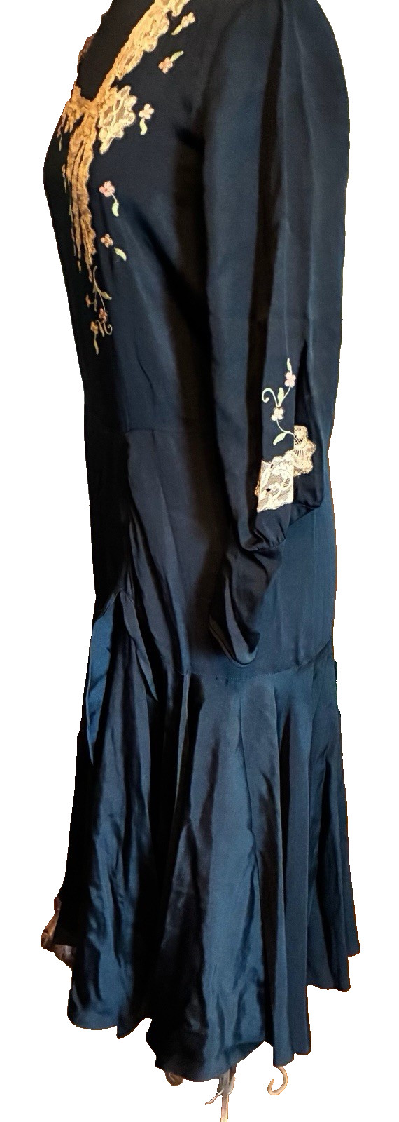 1920&rsquo;S Flapper Drop Waist Afternoon Dress Asymmetrical Lace Embroidery Silk