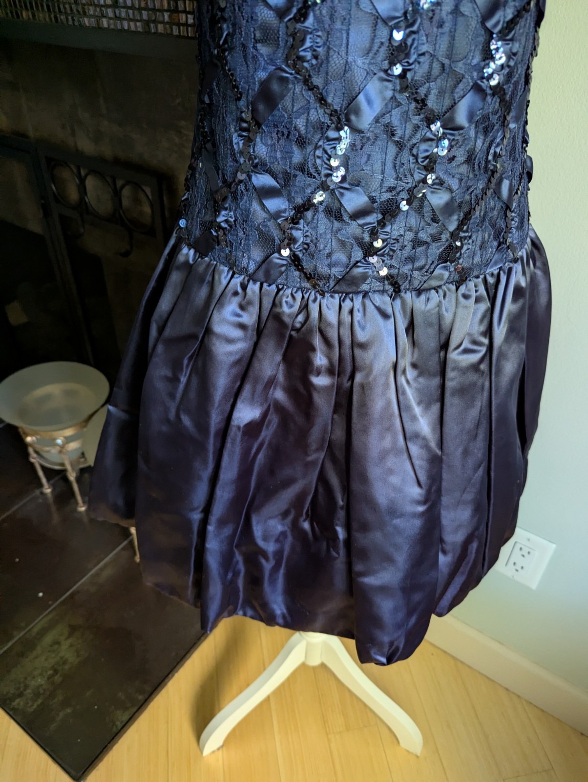 Vintage 80&rsquo;s Size Small/Med Formal Sequin Lace Ribbon Bodice Bubble Skirt Dress
