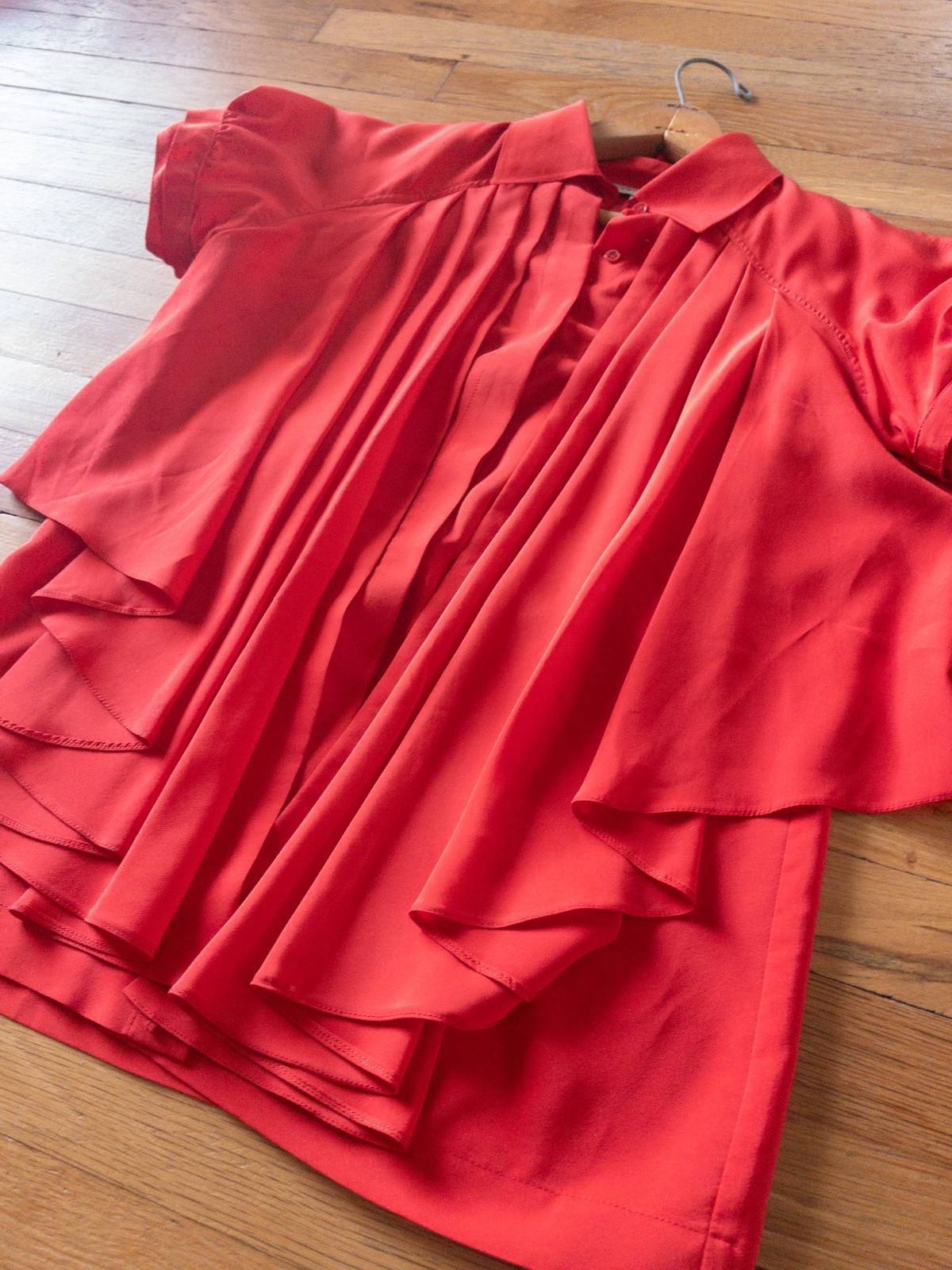 Jacques Molko Paris Vintage Red 100% Silk Top Lux Designer 1980&rsquo;s – 1990&rsquo;s RARE!