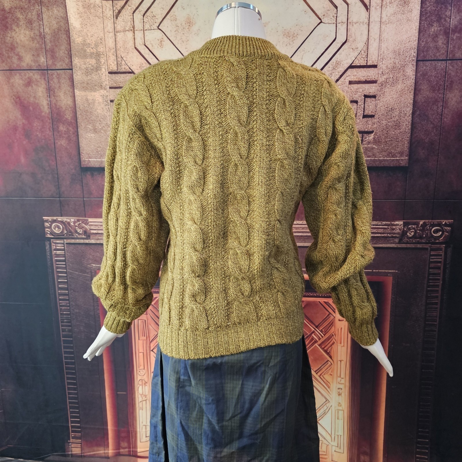 Vintage 1970s Sweater Pullover Cable Knit Mustard Yellow Wool Jantzen V-neckline