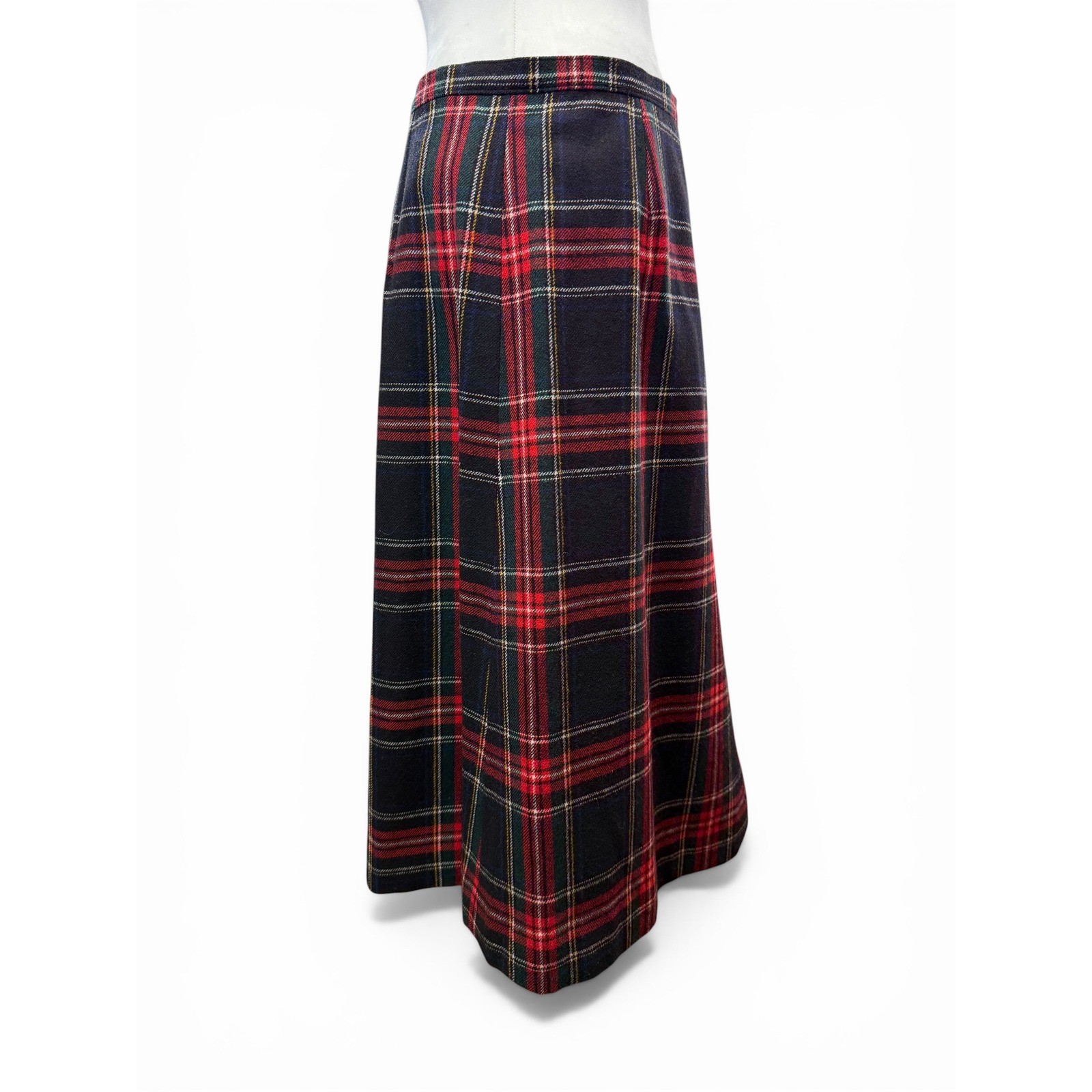 Pendleton VTG 70s Wool Knee Length Skirt size 8 Red Tartan Plaid A-Line USA