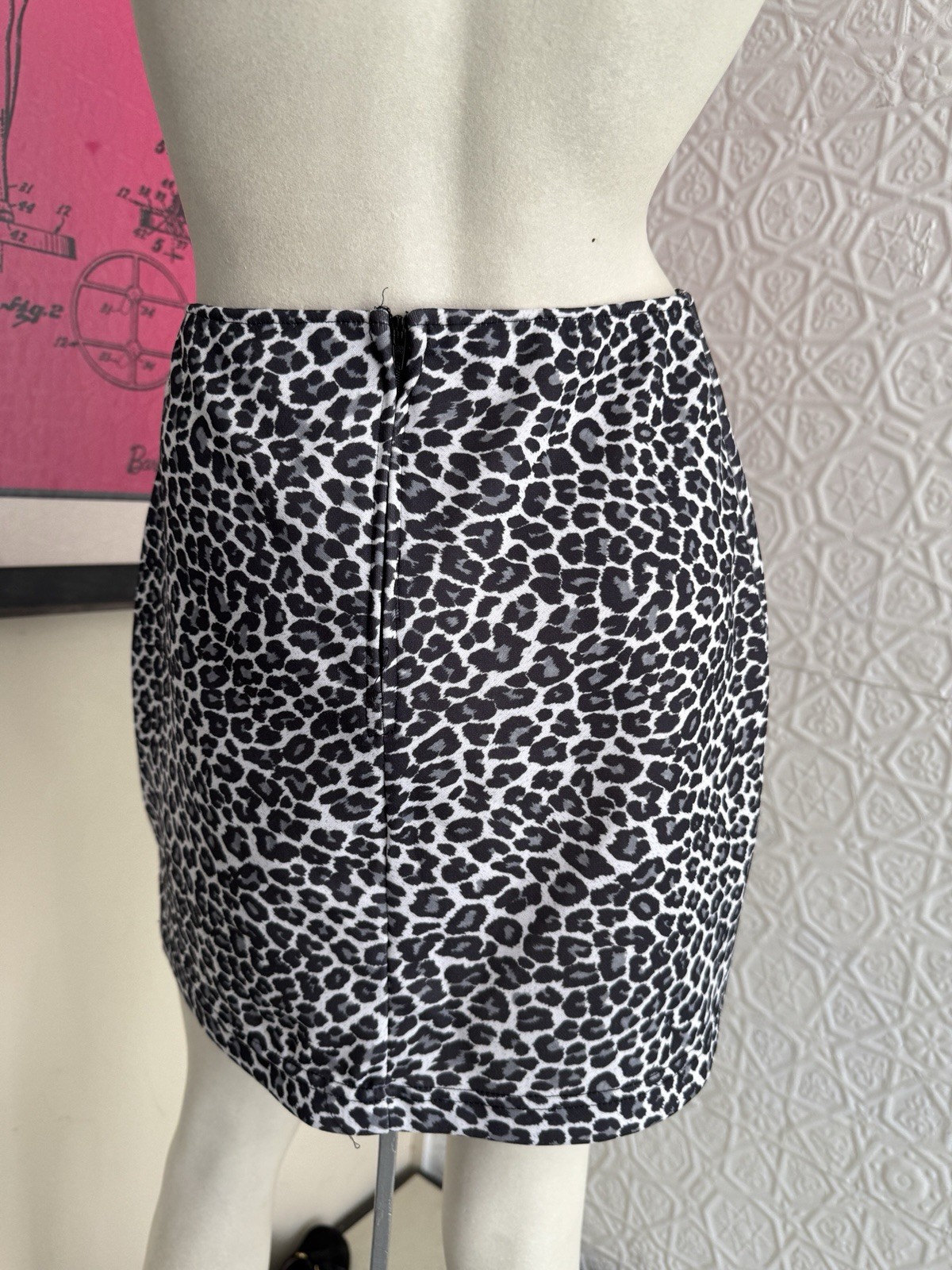1990s black & white animal print mini skirt-vampy-vintage-USA made stretch-