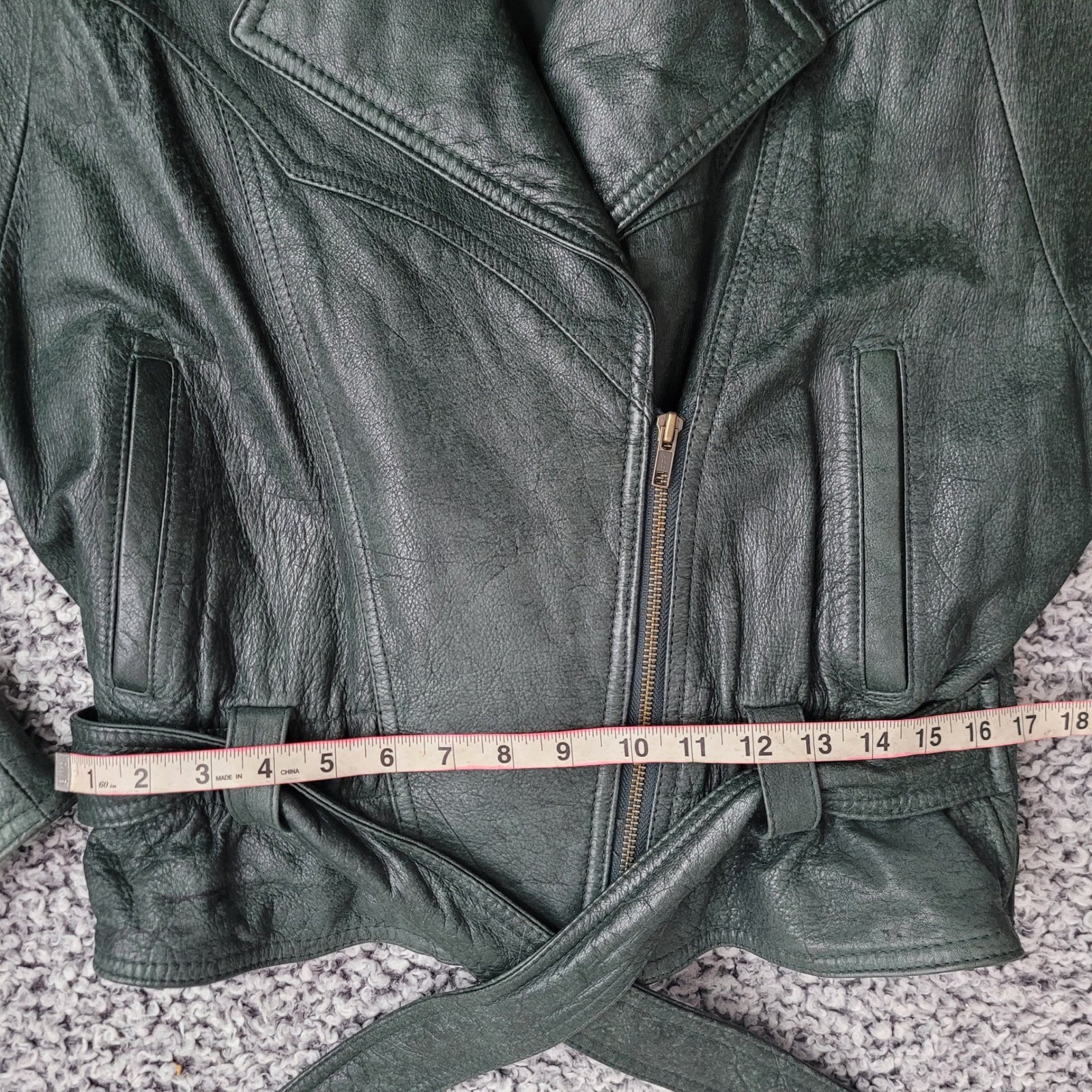 Vintage Adventure Bound Wilson&rsquo;s dark green leather bomber jacket thinsulate