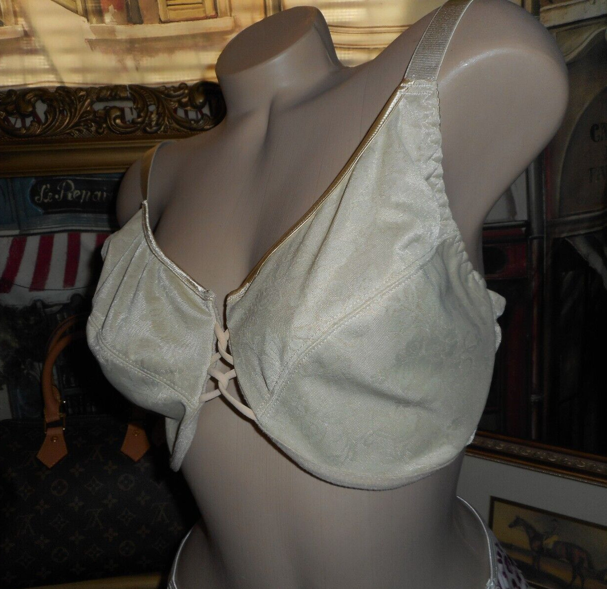 40DD Carnival Underwire Bra Beige Ecru Style # R140X Unpadded
