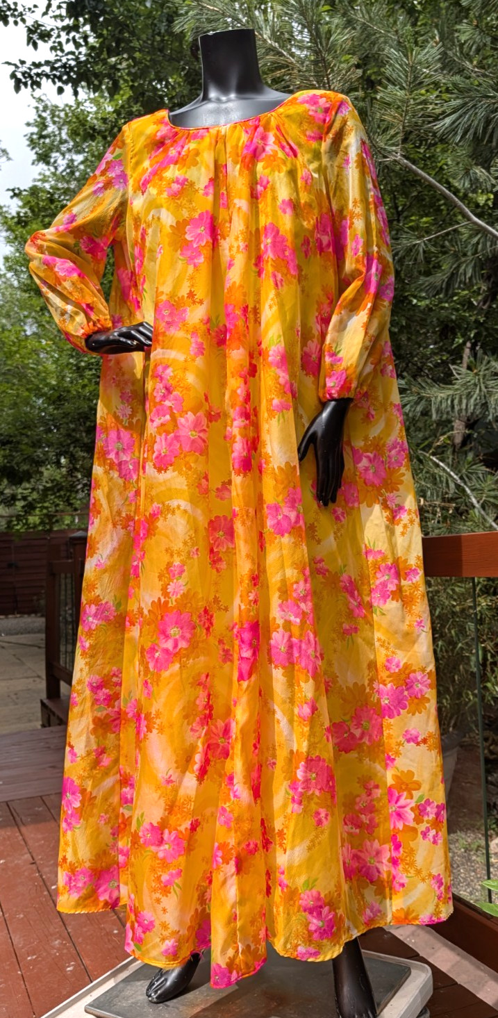 vtg 60&rsquo;s 70&rsquo;s flowy chiffon flower maxi gown dress garden caftan sz L 44&Prime; bust