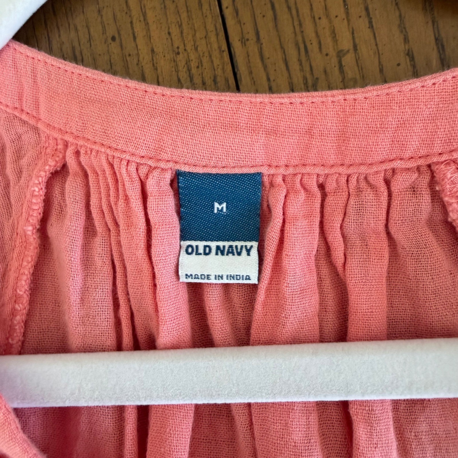 Old Navy Crinkle Gauze Flutter Sleeve Peach Dress V-Neck Tiered Pockets Medium