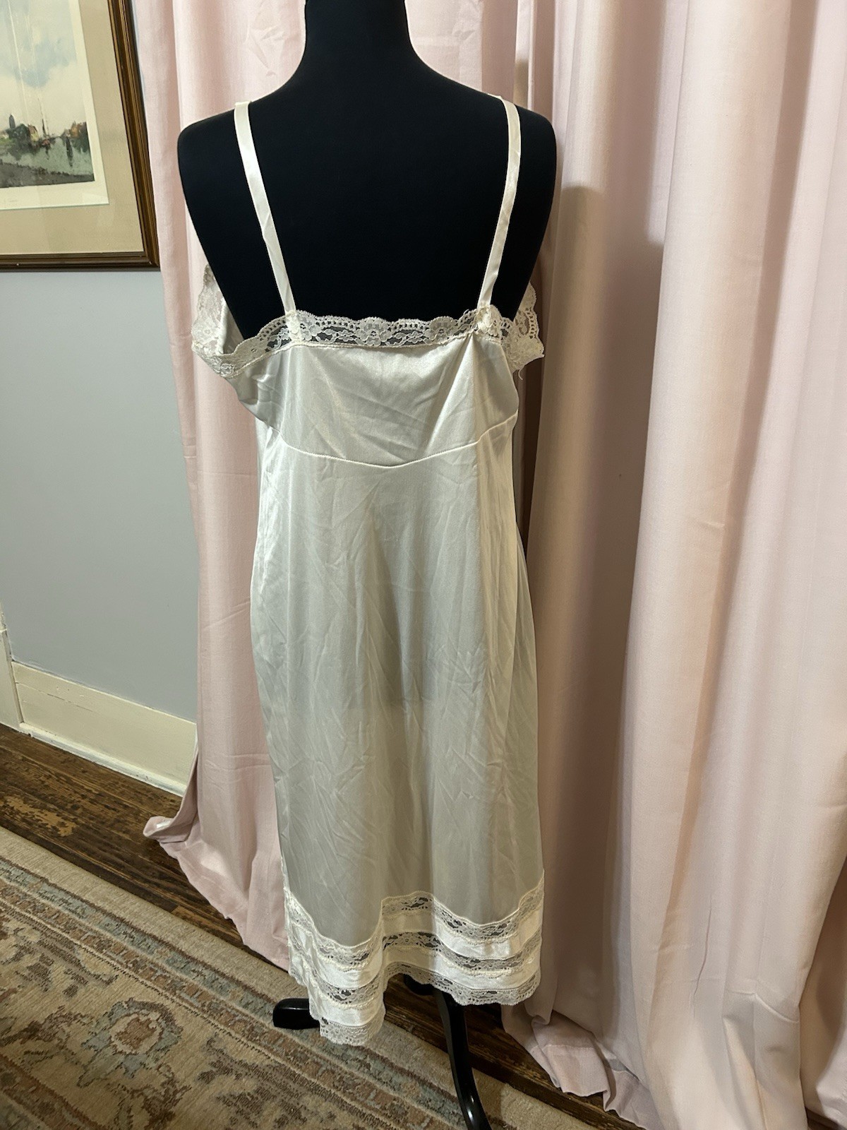 VTG Vanity Fair Size 36 Slip Nylon Full Dress Lingerie USA Cream Lace 40” Long