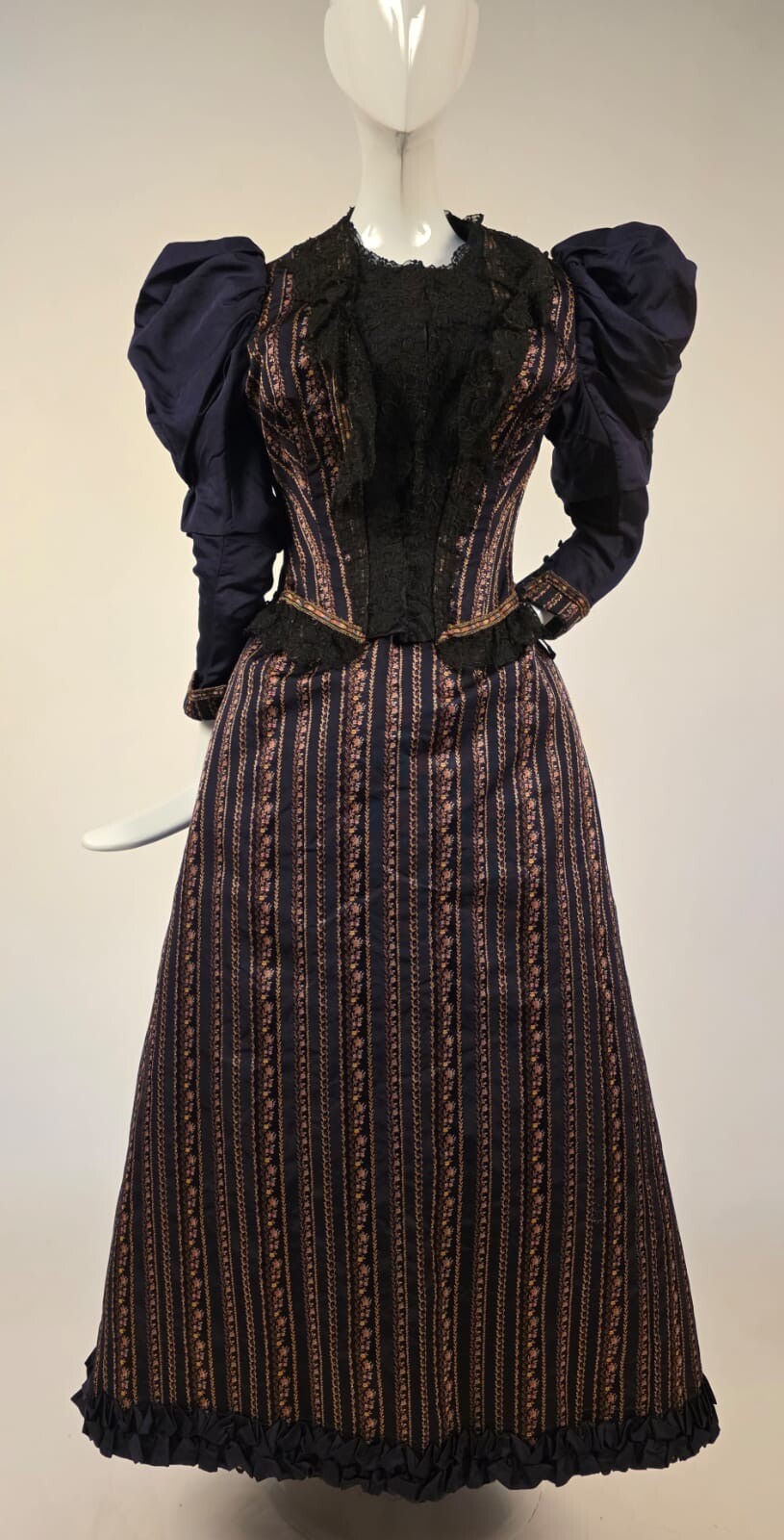 OPULENT VICTORIAN RICH FLORAL STRIPED SILK BUSTLE DRESS W LACE + PUFF SLEEVES