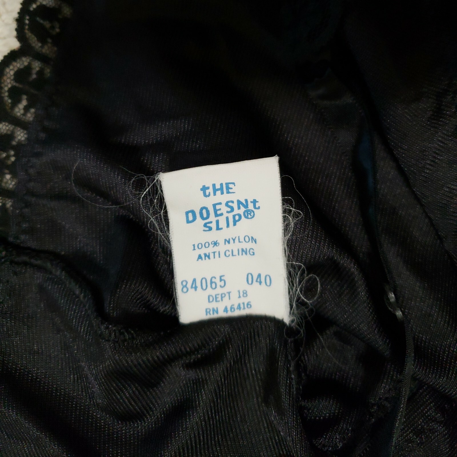 Sears Doesn&rsquo;t Slip Nylon Womens Full Slip. Sz 40. Black.Made in USA.Vintage.