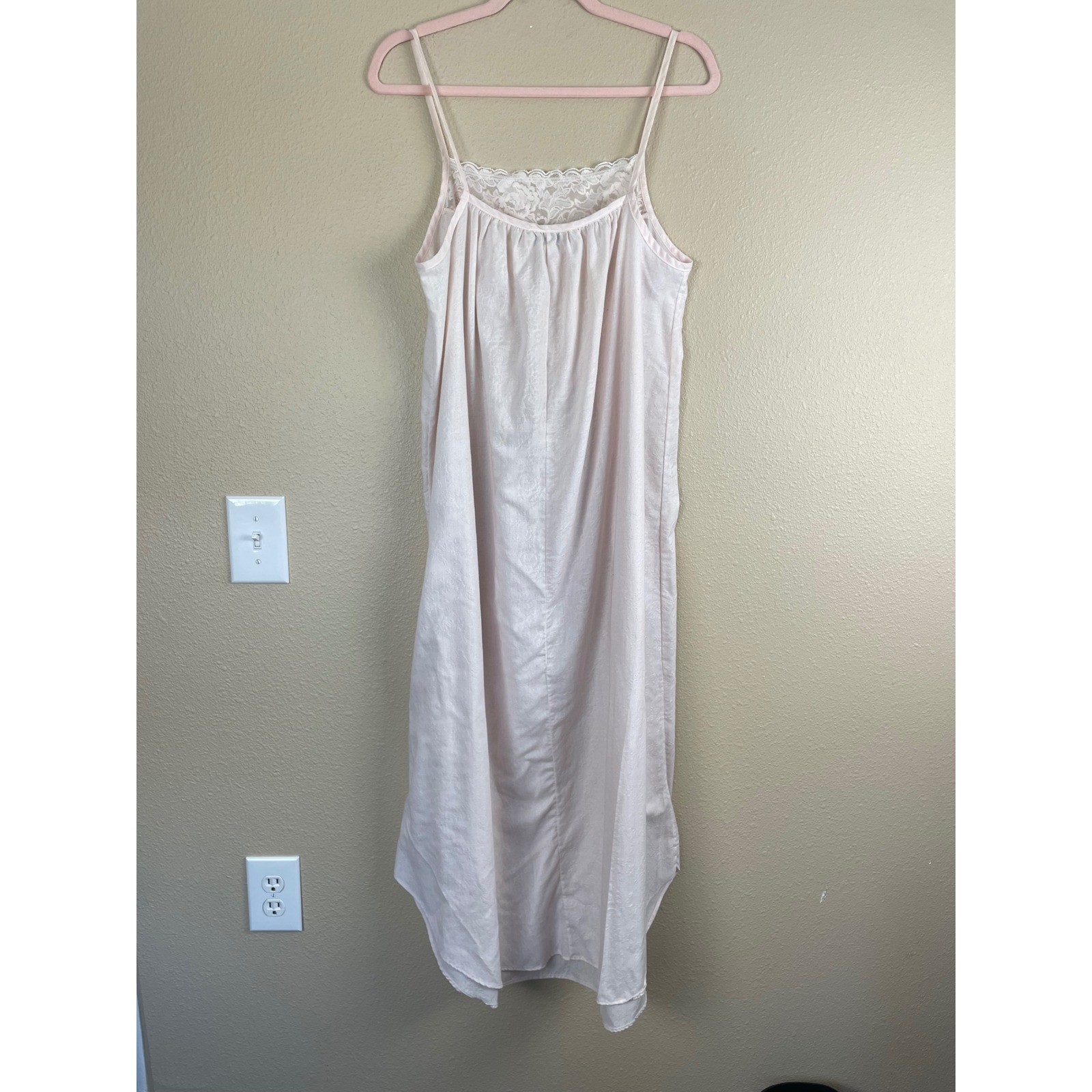 Gilligan O&rsquo;Malley Vintage Pink Lace Maxi Nightgown Floral Jacquard Medium 2513