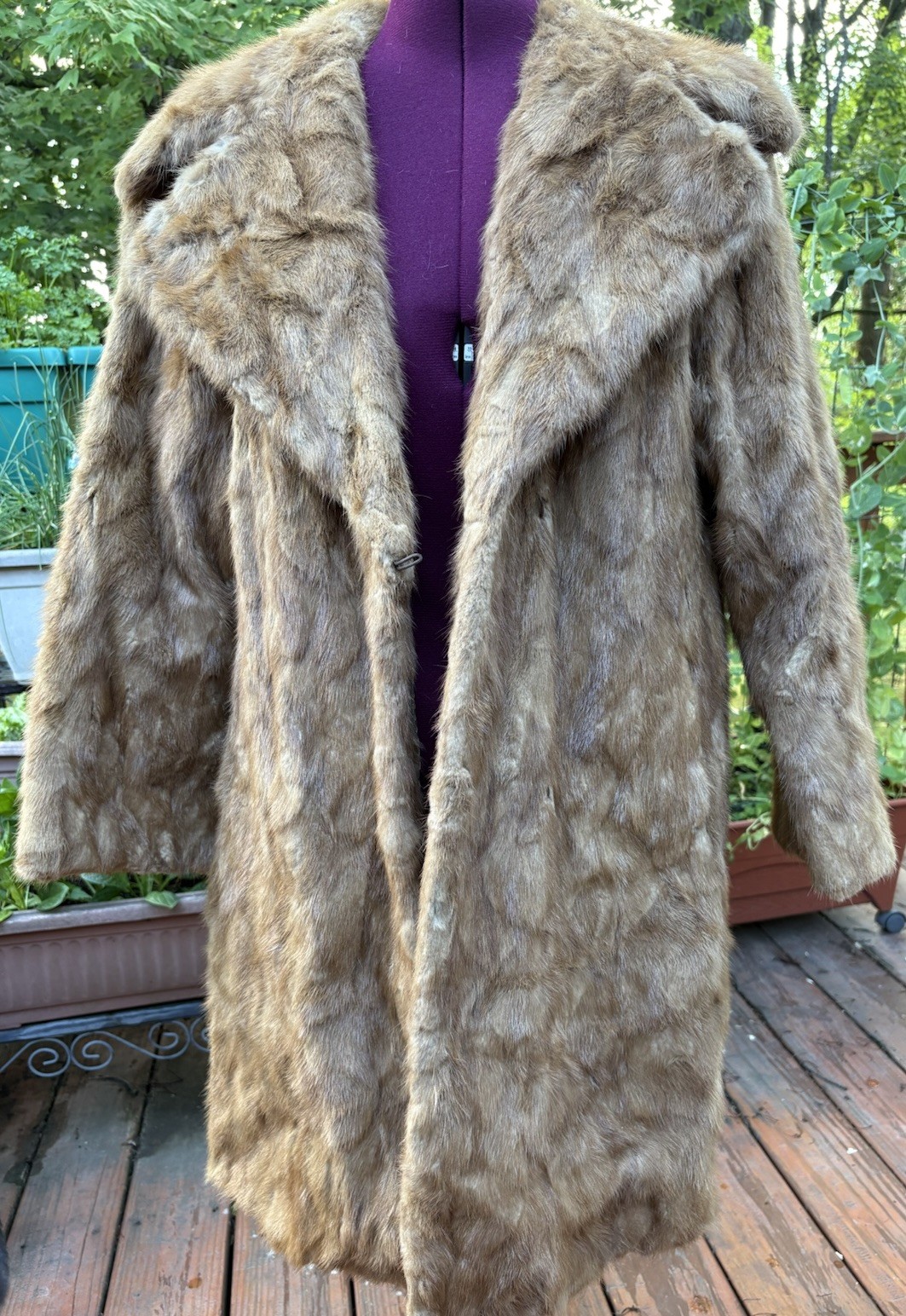 Vintage Women&rsquo;s Blonde Brown Genuine Fur Coat Satin Lined