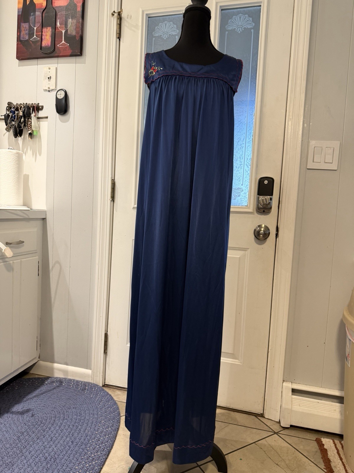 Vintage 1970s/80s Shadow line Navy Blue Nylon Embroidered Floral Nightgown M