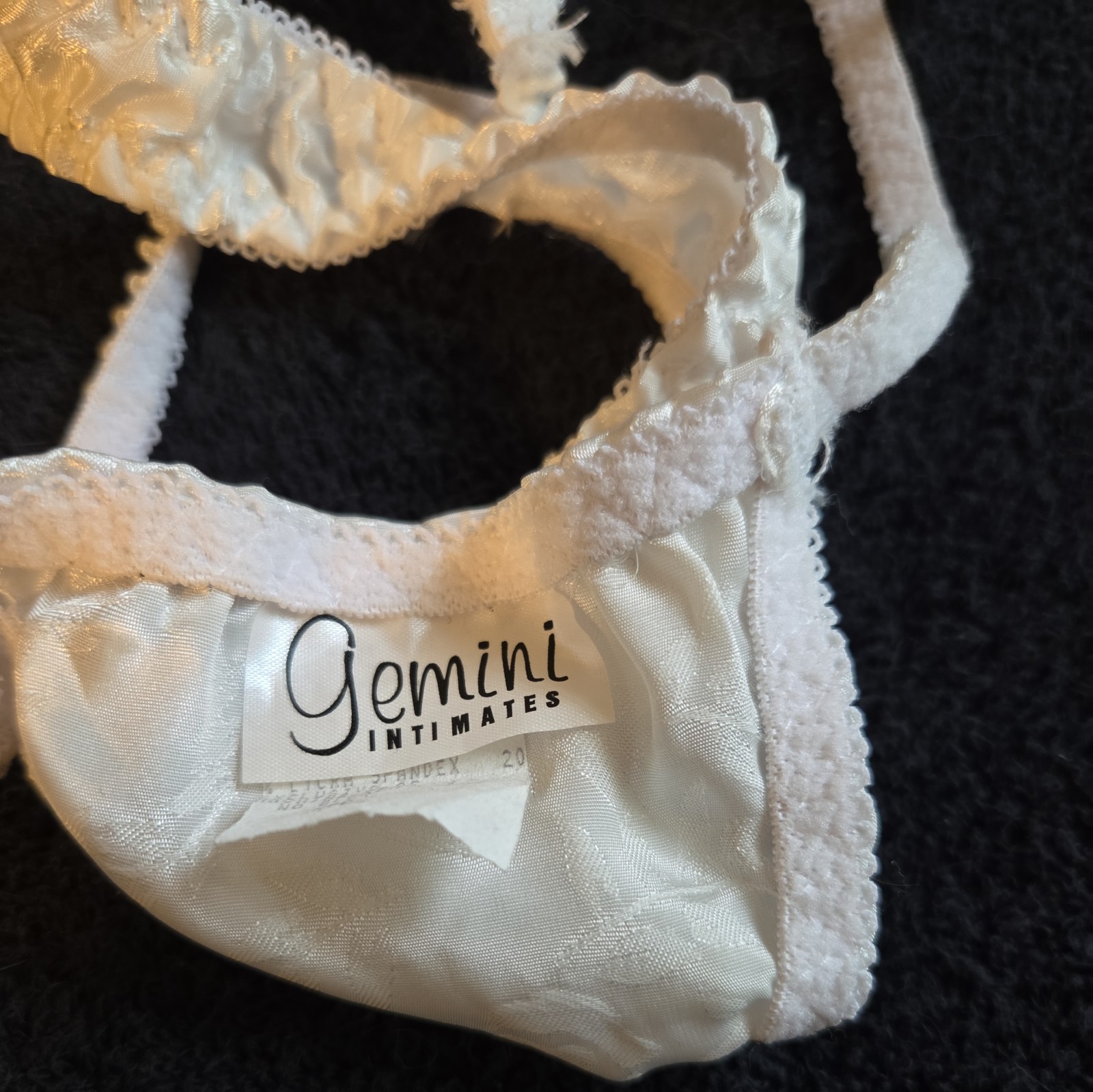 New Vintage Gemini Intimates White Shiny Soft Nylon Lycra Thong Panty Medium 6