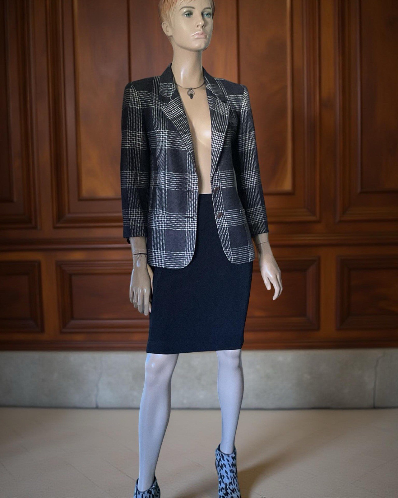 VINTAGE 80’s GUCCI LINEN AND SILK PLAID BLAZER MADE IN ITALY – Sz 38