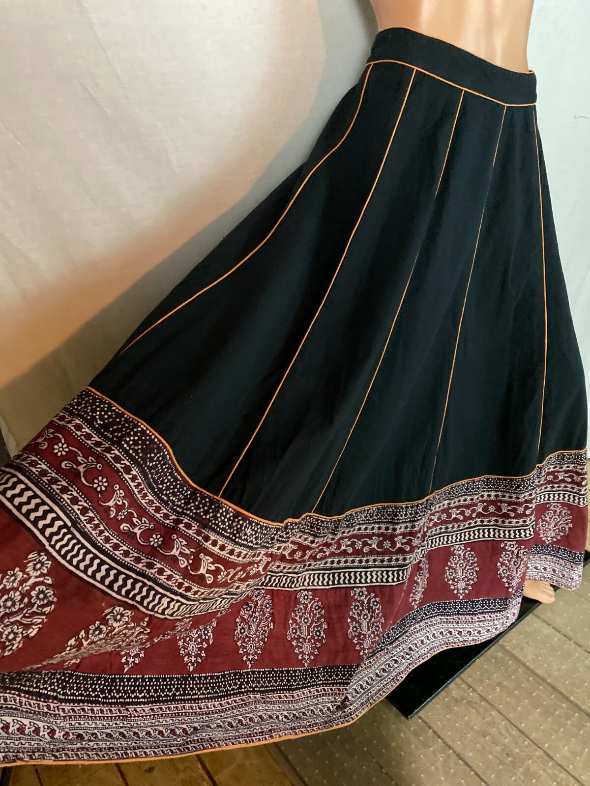 VTG JUGNU Wear Carnaby St. Long Maxi Skirt Black Block Print Hippy Boho S/M
