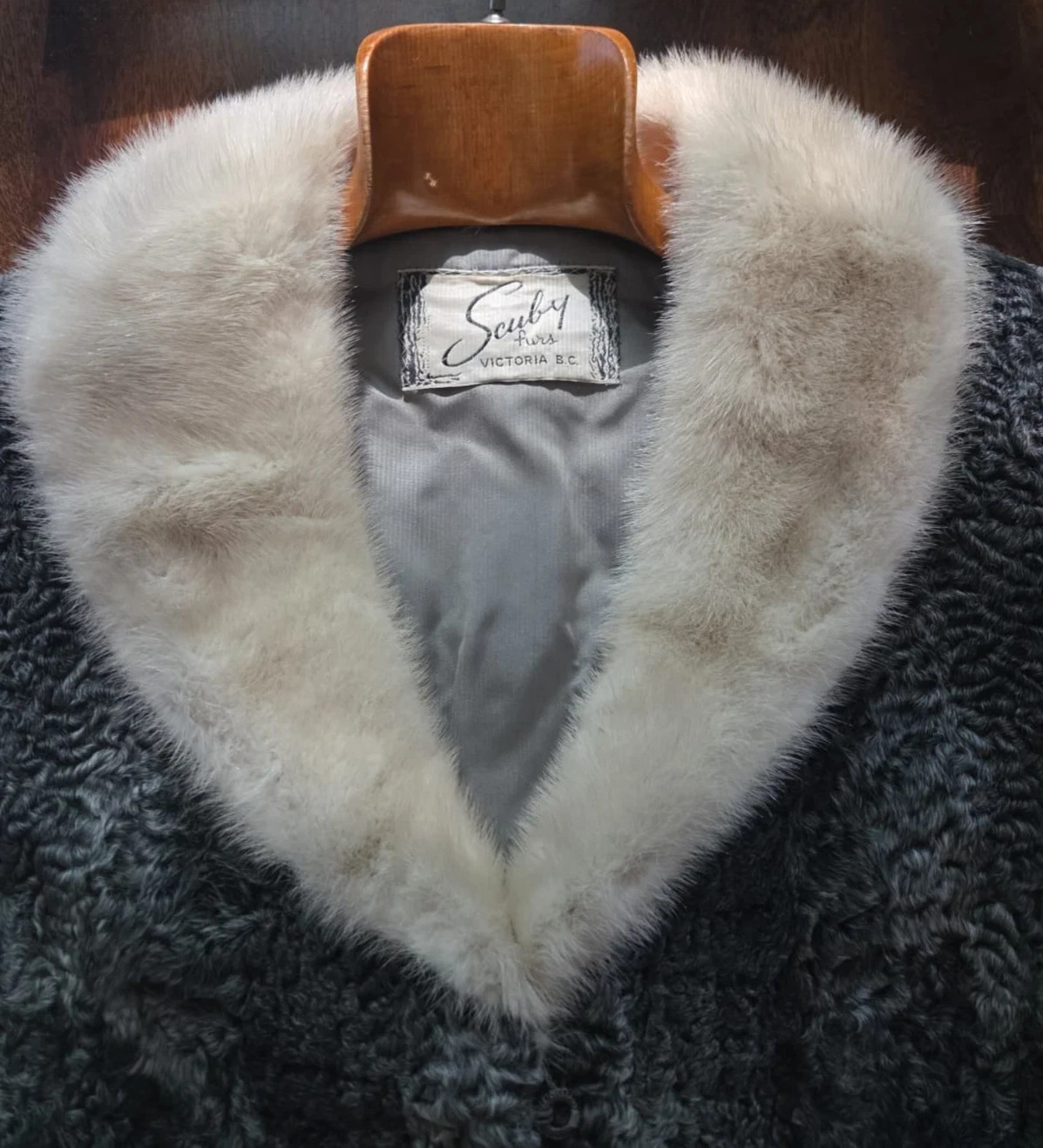 Vintage 1950s Scuby Furs Victoria BC Gray Persian Lamb Coat Cream Mink Shawl 45&Prime;