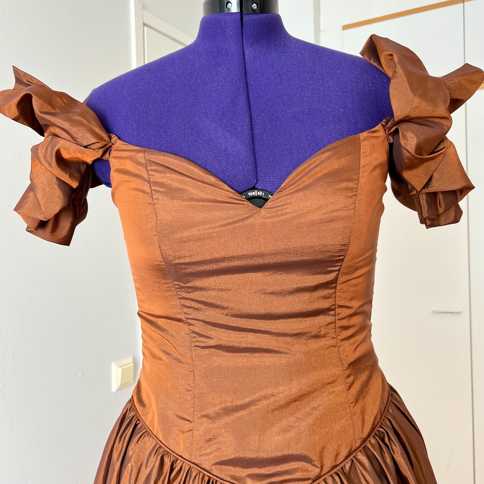 1980s JOHN CHARLES Taffeta Off Shoulder Cocktail Party Dress Basque Waist Prom