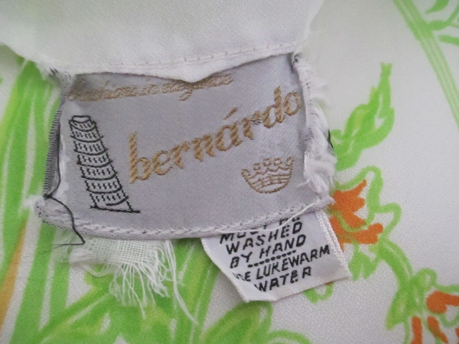VINTAGE BERNARDO 🌸 MEDIUM / 38&Prime; BUST MAX==POLYESTER / ORIENTAL / DAY DRESS