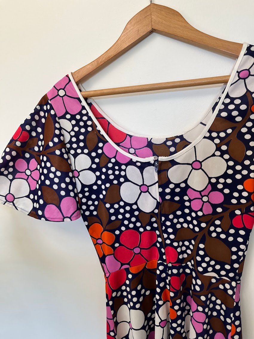 Vintage 1970s Groovy Floral Mini Dress Pop Art Mod Retro Warhol Print XS/S
