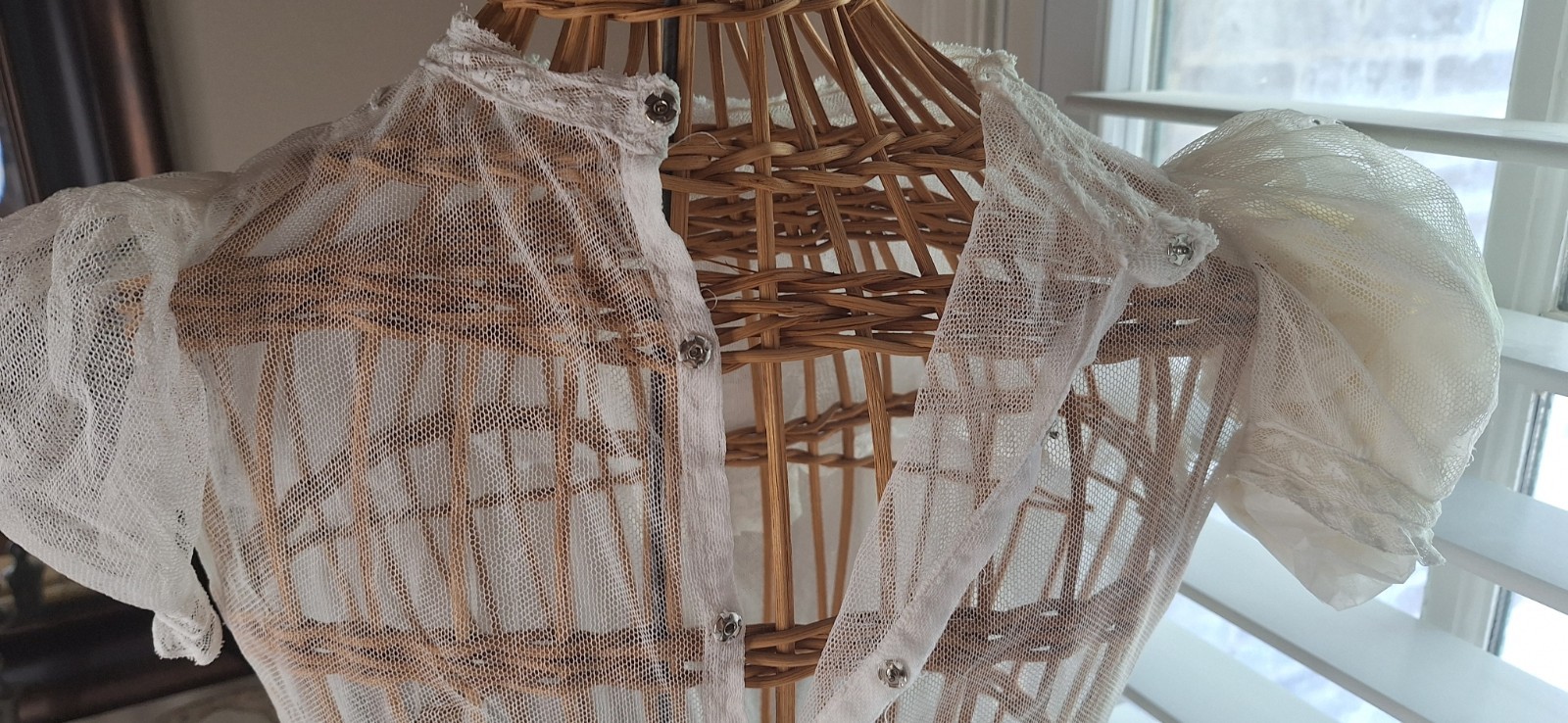 Vintage 1930s 1940s Beautiful Net and Lace Summer Dress Or Tea Dress
