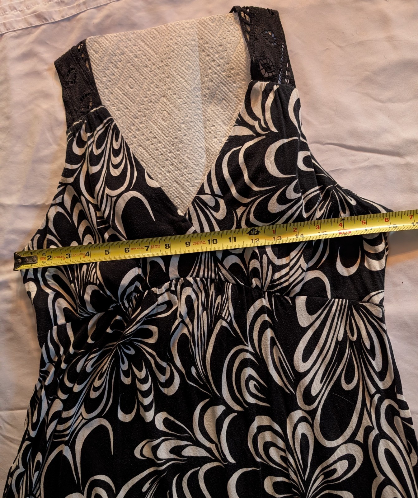 ELLE Sz XL Women Black & White Geometric V Neck Dress with Lace Racer Back Y2K