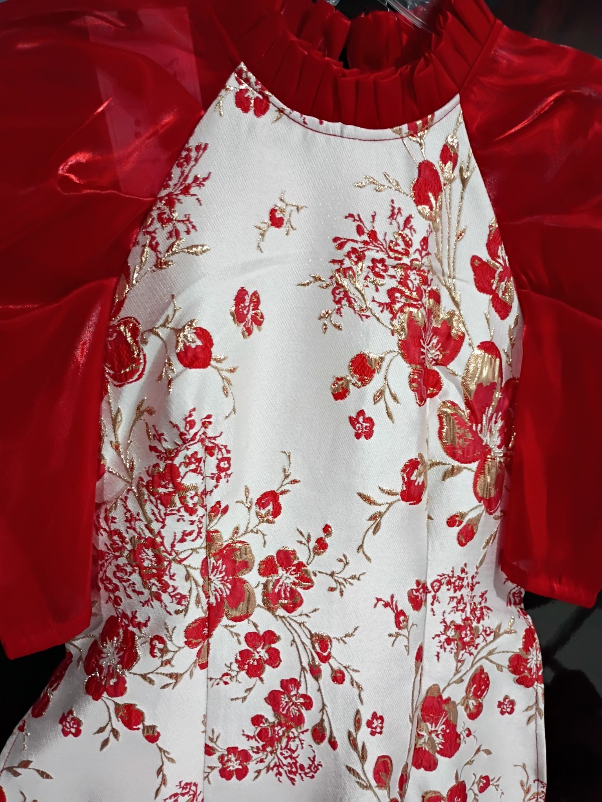 Vietnamese Áo dài Dress Ft Red Sheer Puffed Sleeves & A Floral Pattern Size S-M