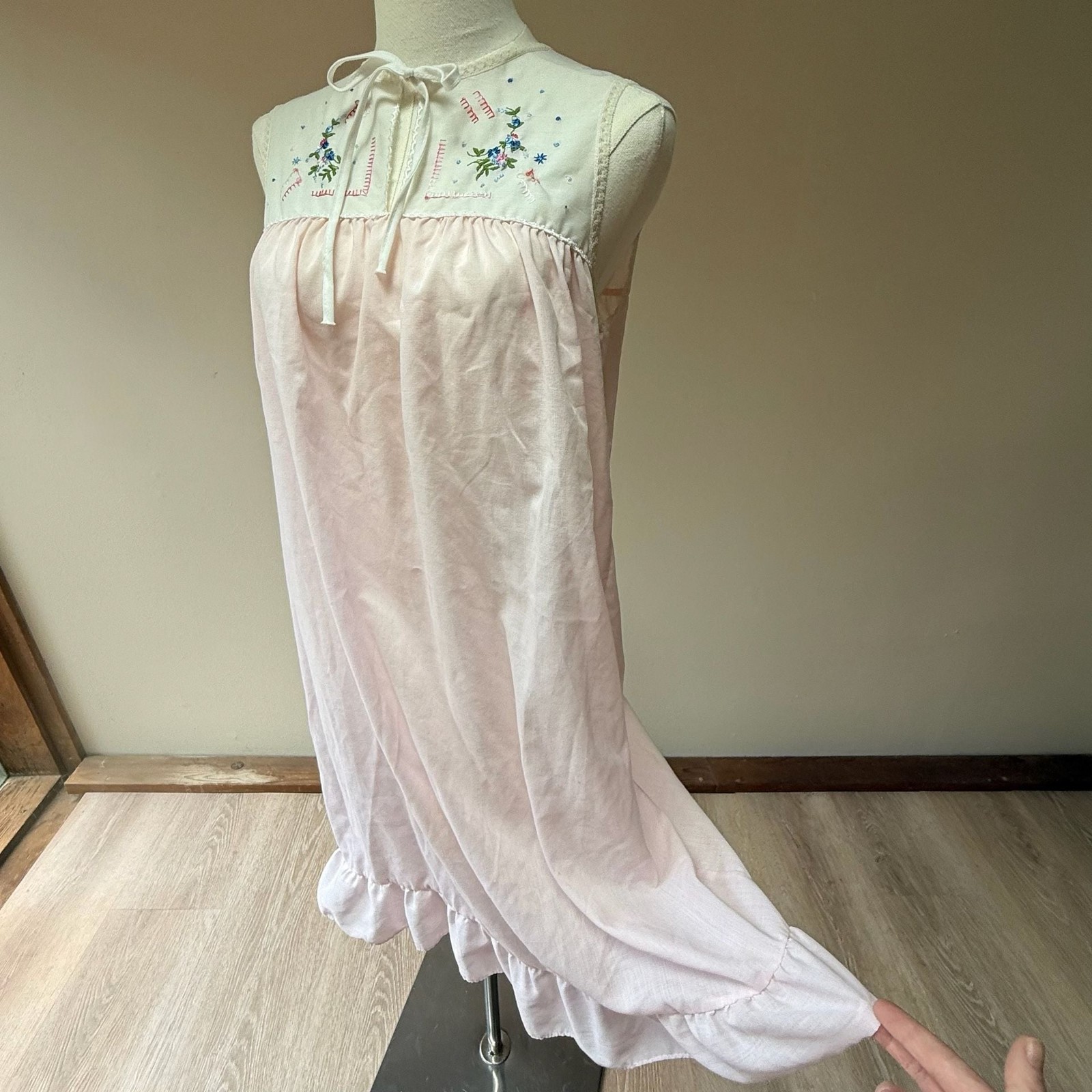 Vintage Montgomery Ward Pink Floral Embroidered Sleeveless Nightgown