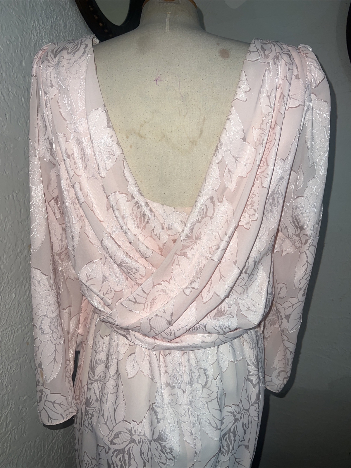 VTG DYNSTY STYLE PINK  FLORAL MAXI DRAPE BACK 8 Tall