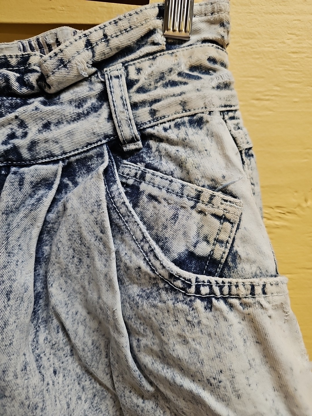 POWER – Acid Washed Tapered Paprr Bag High Waist Jeans, Womens 13/14 FUN & FUNKY